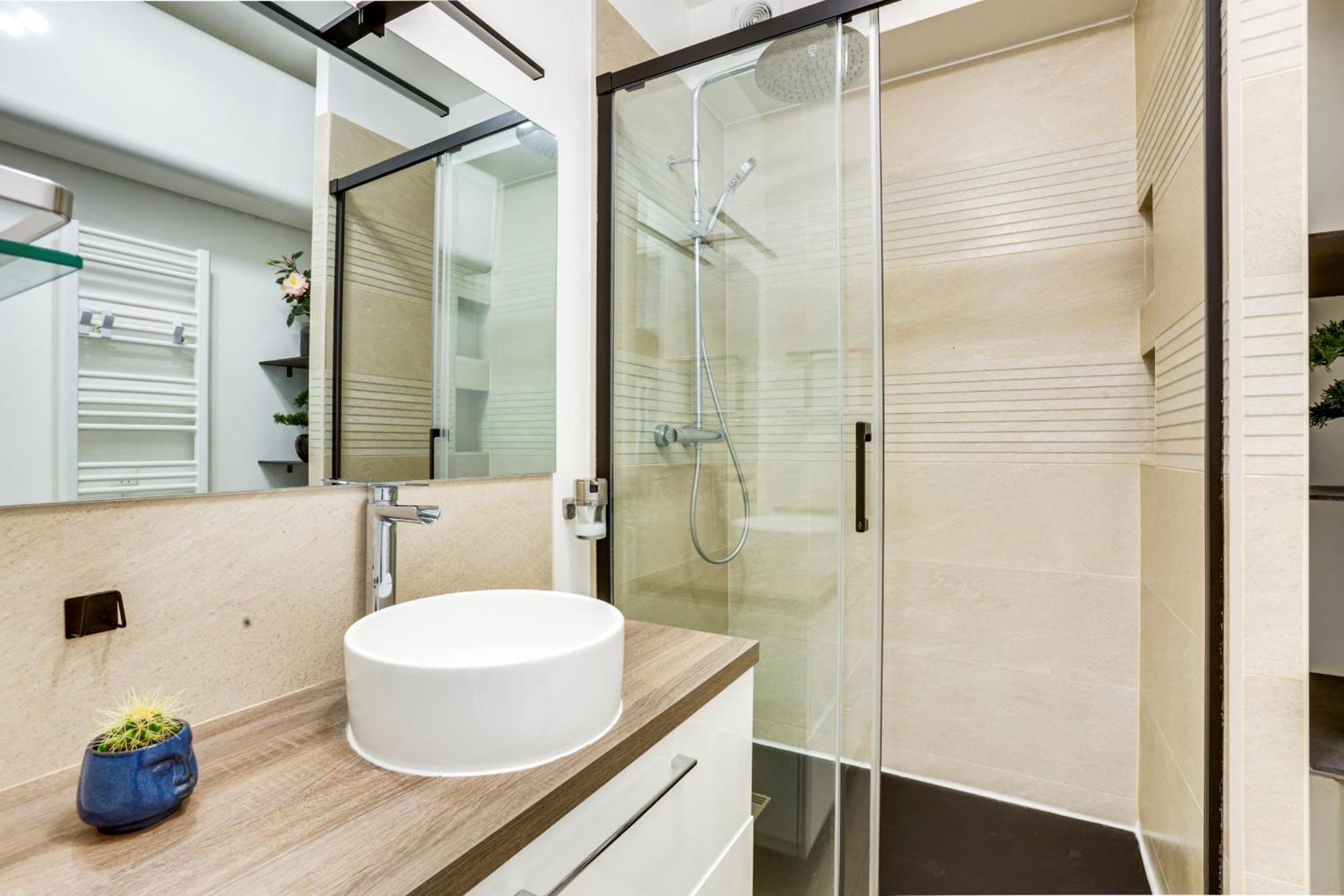 Montmartre & Sacre-Coeur - 2Br - Cityapartmentstay Paris Exteriör bild